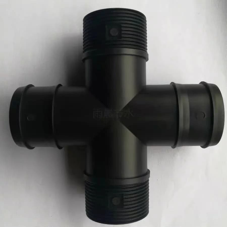 扁平软管管件附件、4通外螺纹四通直接接头50mm，适用于灌溉管件／软管连接