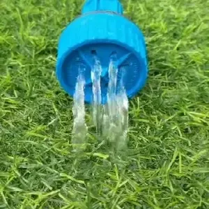 Valvola di lavaggio automatica all'estremità del nastro gocciolante per rimozione dello sporco negli impianti di irrigazione a goccia, raccordo in plastica