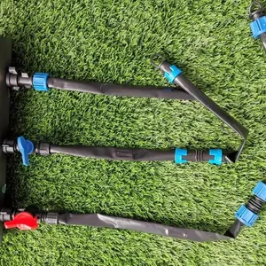 Raccordo per nastro gocciolante e impianto di tubazioni, connettore a manicotto con bloccaggio per tubo in PE e nastro gocciolante negli impianti di irrigazione a goccia