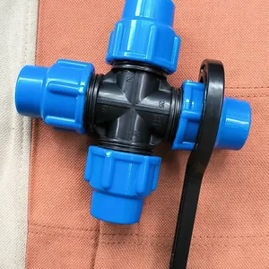 Llave de plástico para accesorios de compresión de sistemas de riego y suministro agrícola